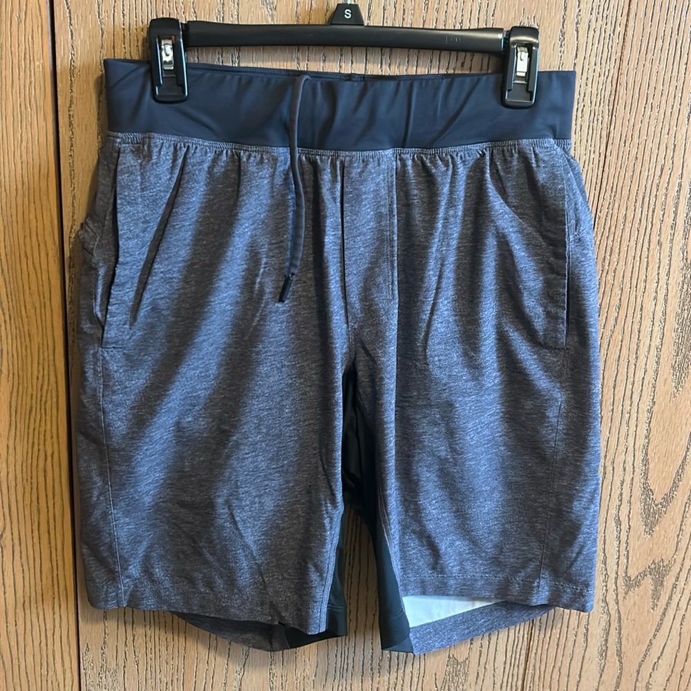 Lululemon Core Shorts with liner size M/L